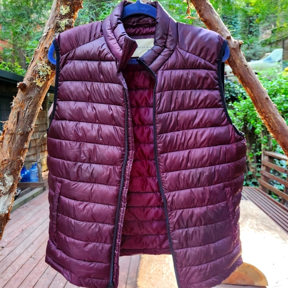 Aeropostale Maroon Vest
